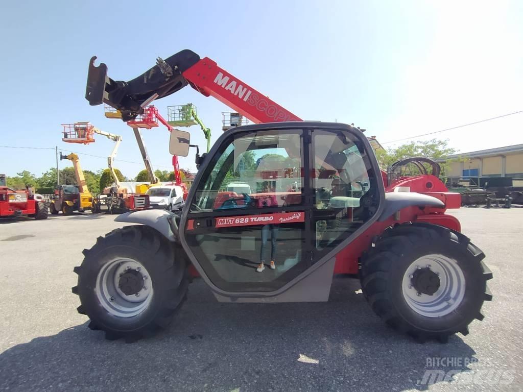 Manitou 628 伸縮臂操作車