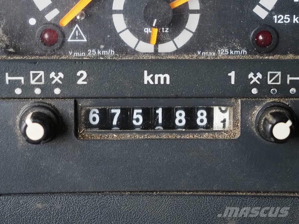 Scania 94 D 260 平板式/側卸式卡車