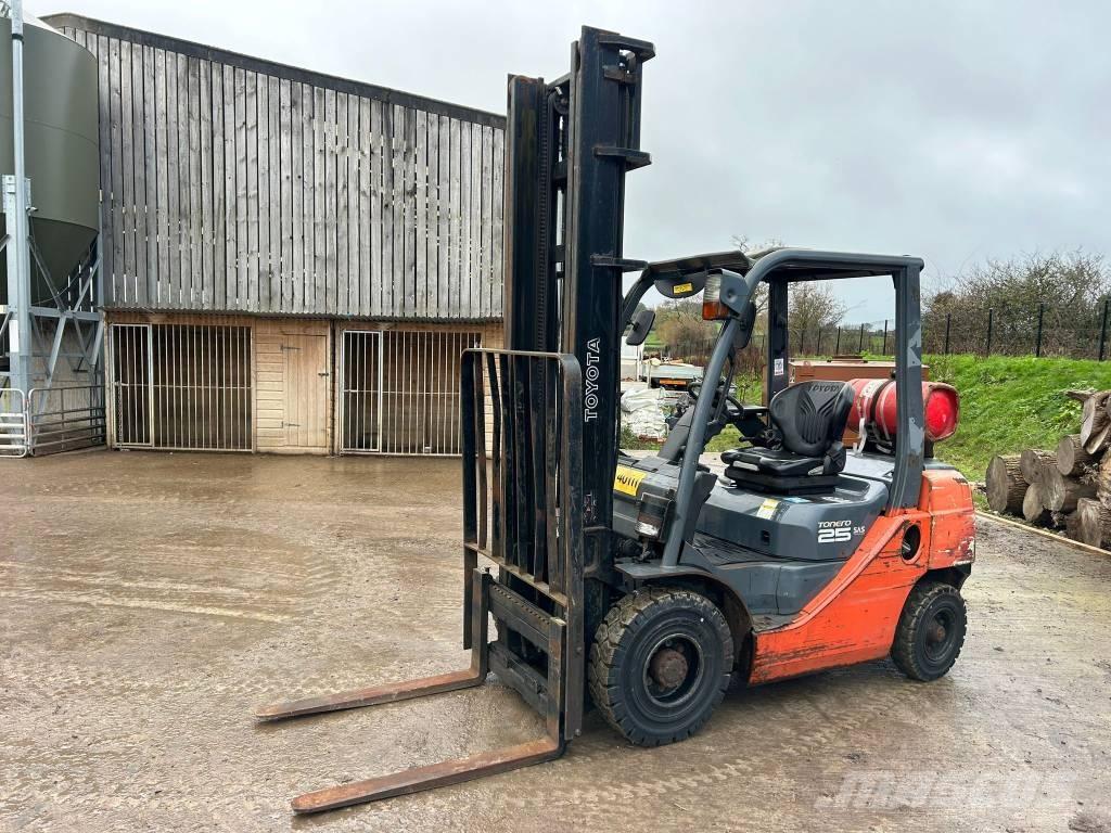 Toyota Tonero 液化石油氣LPG卡車