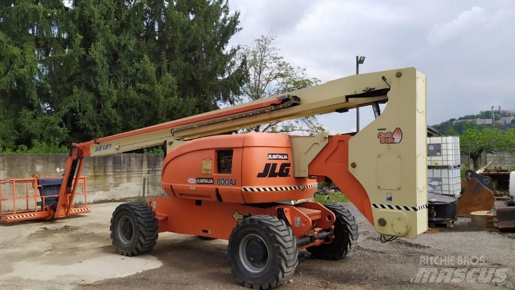 JLG 800 AJ 曲臂高空作業車