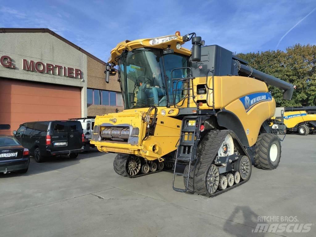 New Holland CR 9090 聯合收穫機