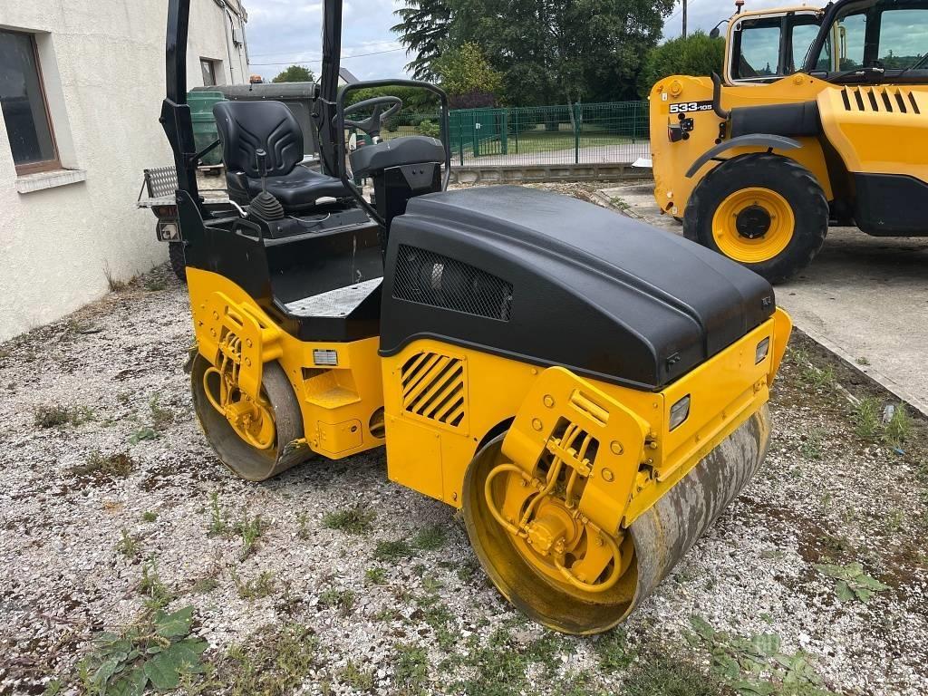 Bomag BW 120 AD-4 雙輪滾壓機