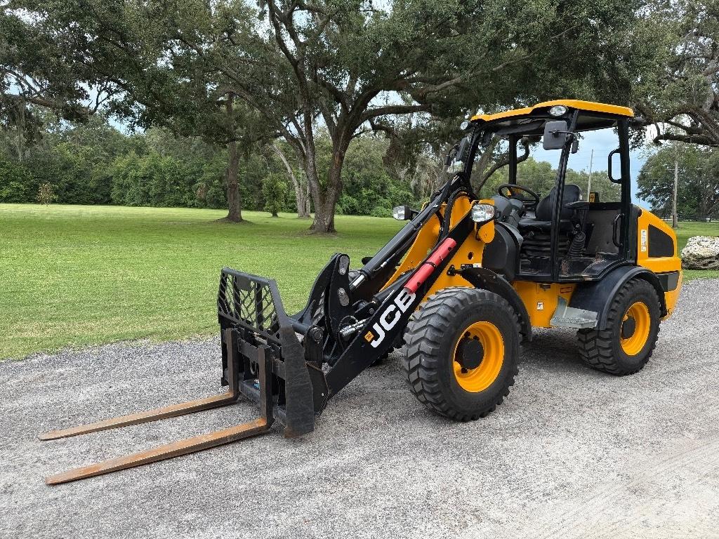 JCB 407 輪胎式裝載機