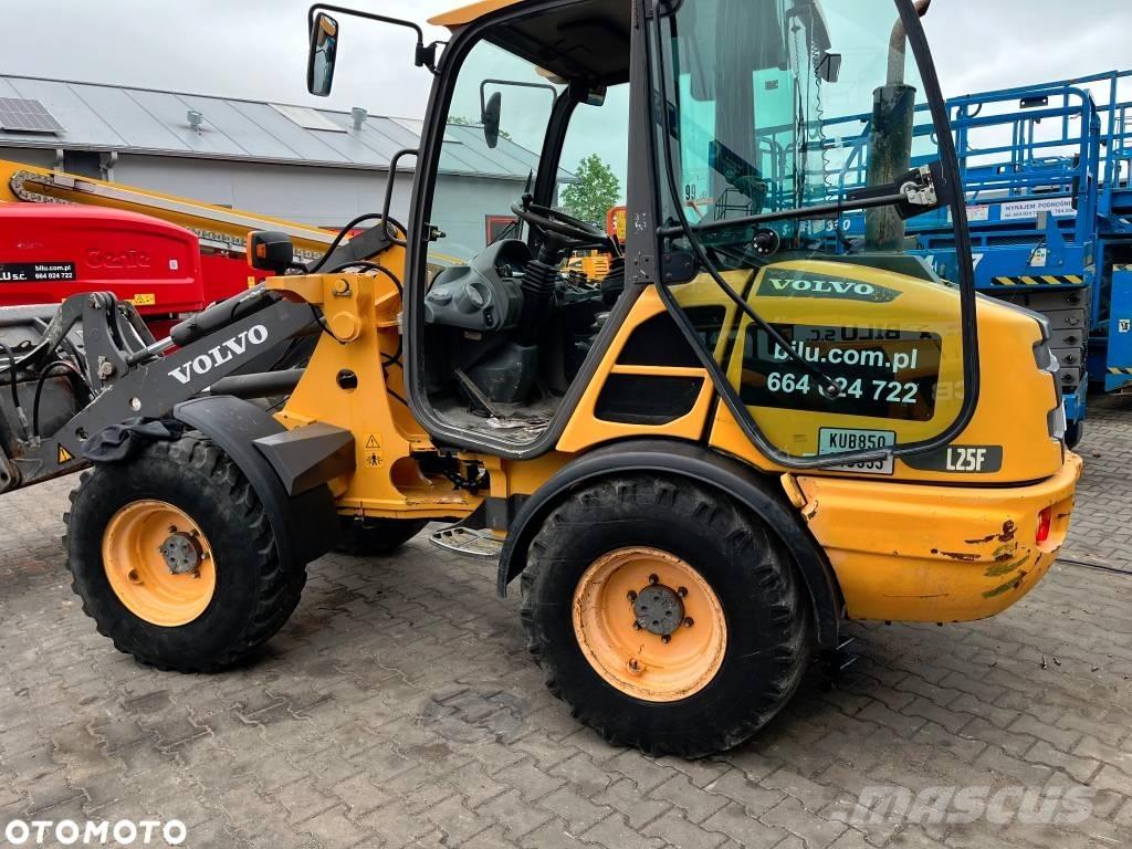 Volvo L 25 F 輪胎式裝載機