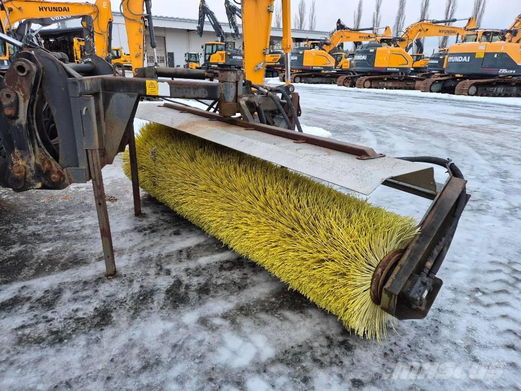 Salo 300 Avoharja 刷子