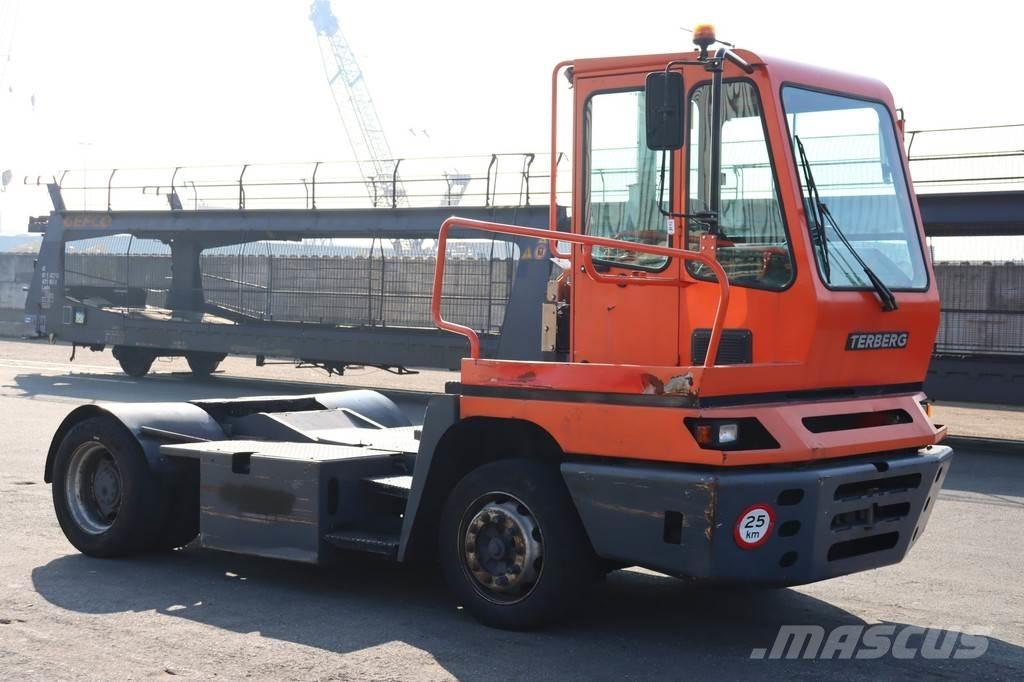 Terberg YT182 終端式曳引機