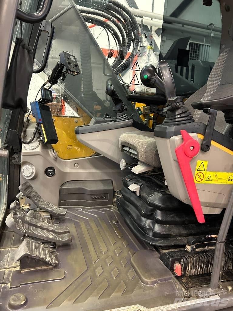 Volvo ECR 235 E 履帶式 挖土機/掘鑿機/挖掘機