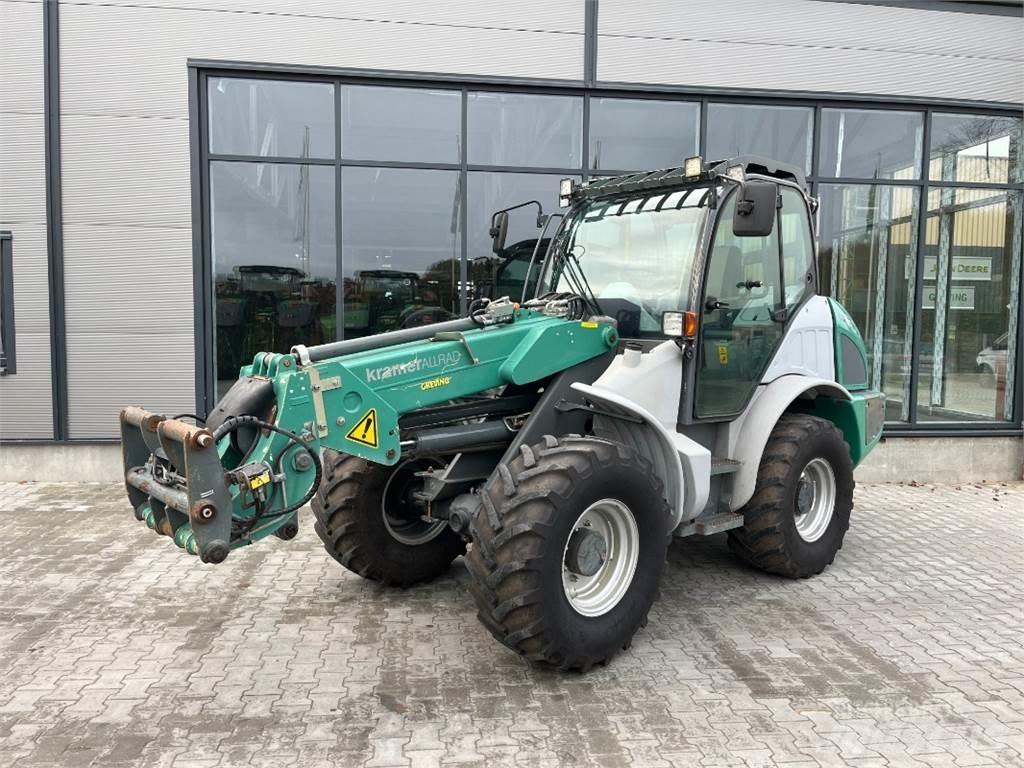 Kramer 680T 伸縮臂操作車