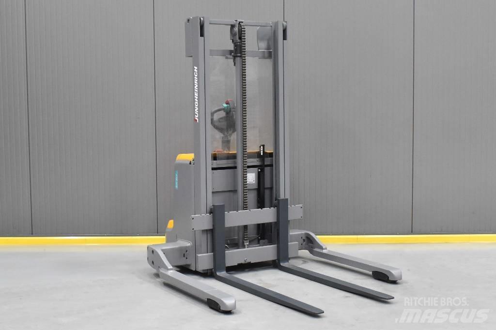 Jungheinrich EJC B12 行走控制式堆積機
