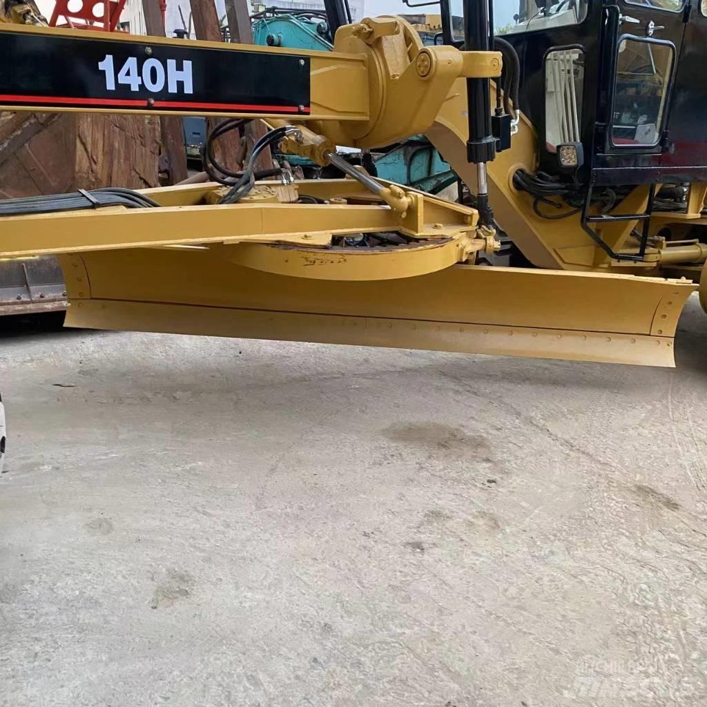 CAT 140 H 平土機