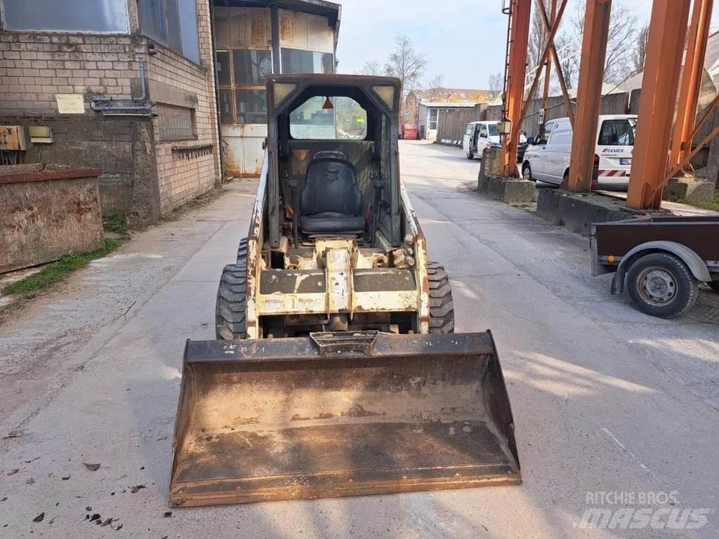Bobcat S130 滑移轉向裝載機