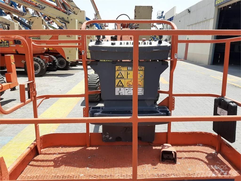 JLG 450AJ 曲臂高空作業車