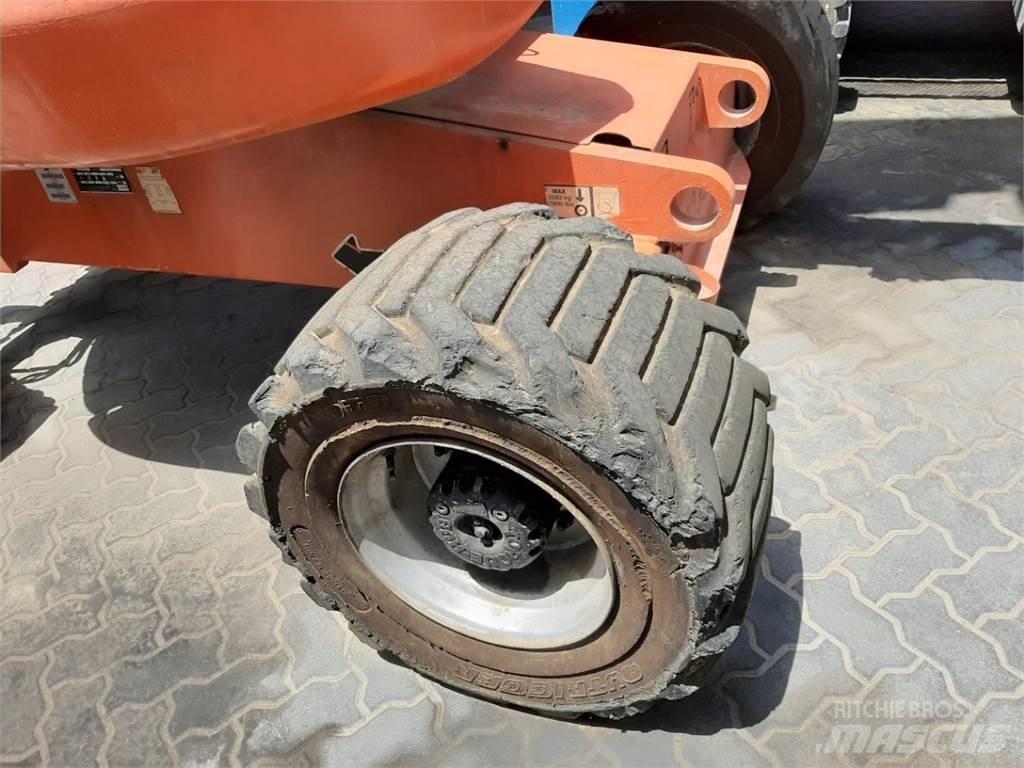JLG 450AJ 曲臂高空作業車