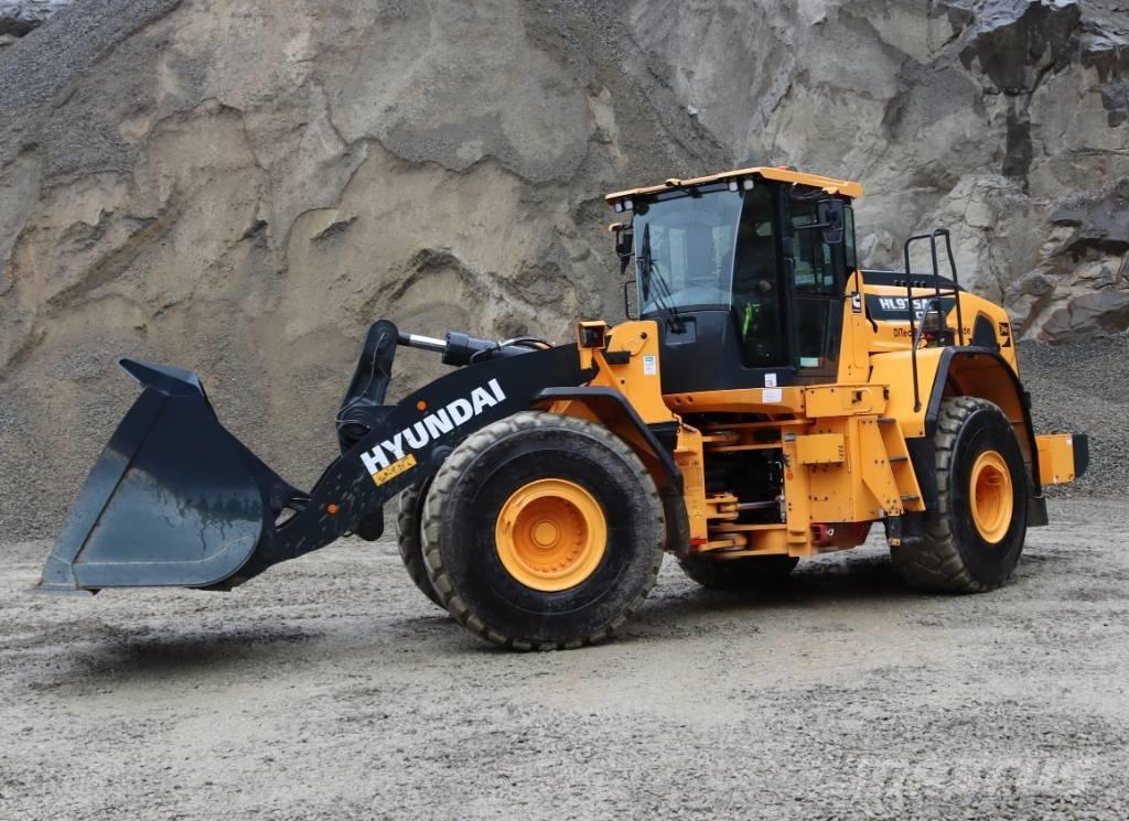 Hyundai HL 975 ACVT 輪胎式裝載機