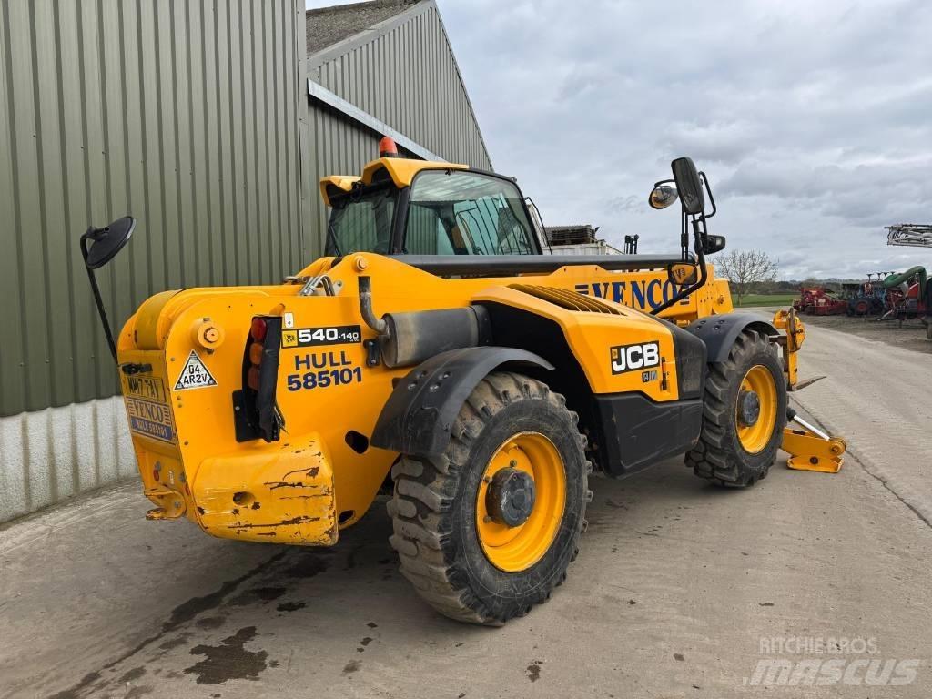 JCB 540-140 Hi Viz 伸縮臂操作車