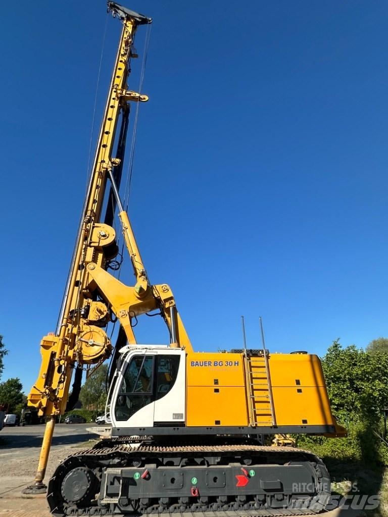 Bauer BG 30 H 重型鑽孔機