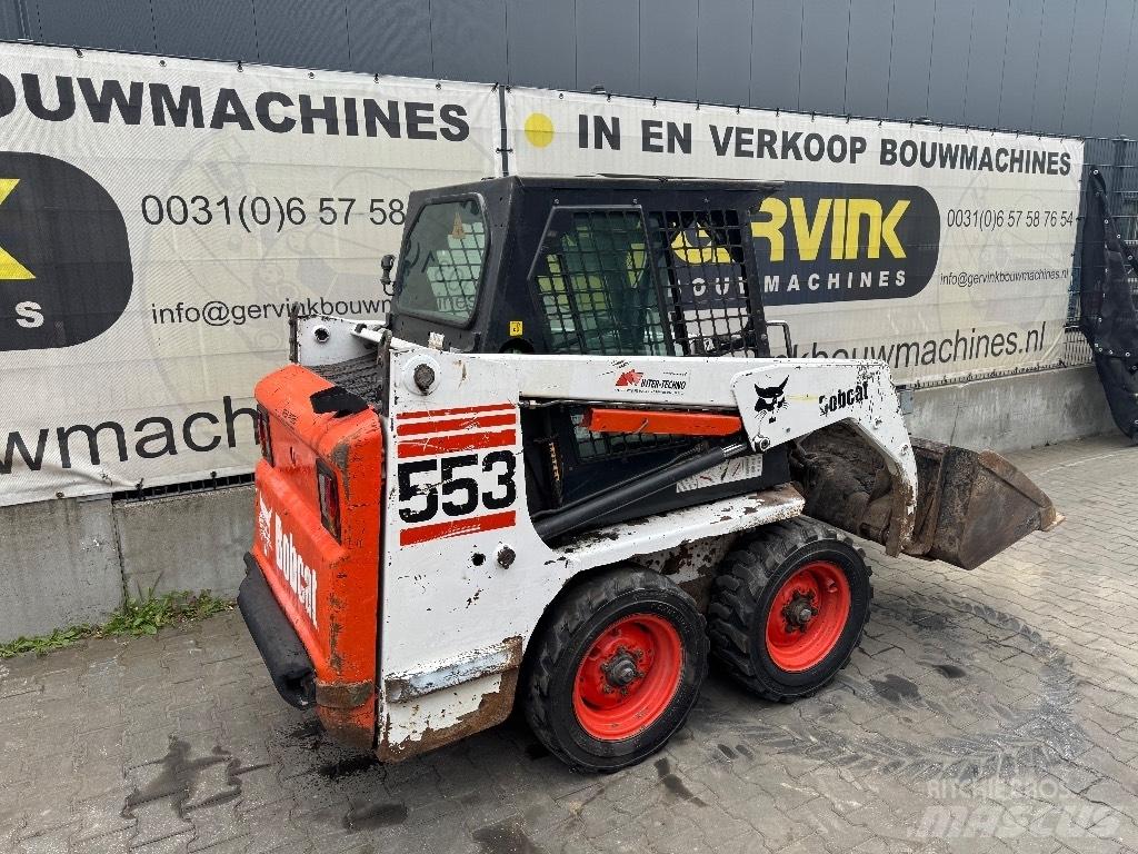 Bobcat 553 滑移轉向裝載機