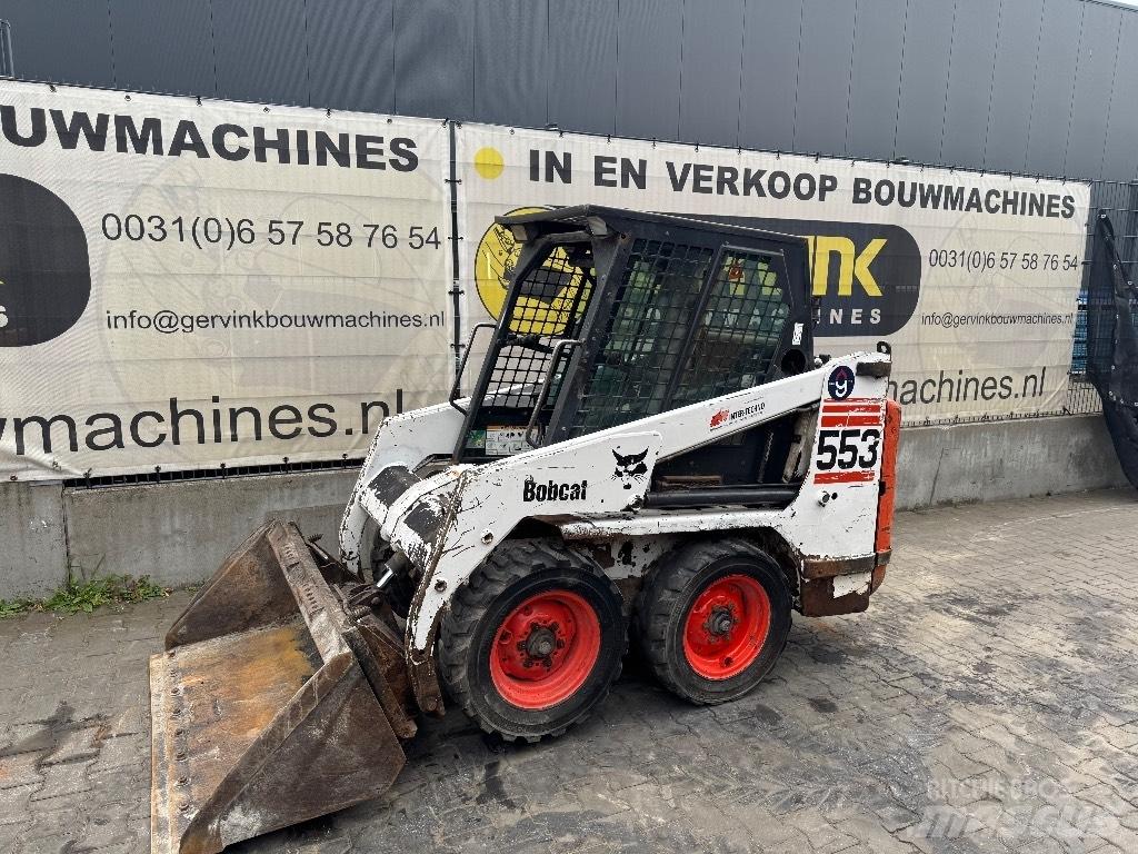 Bobcat 553 滑移轉向裝載機