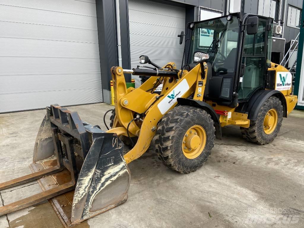 CAT 906 輪胎式裝載機
