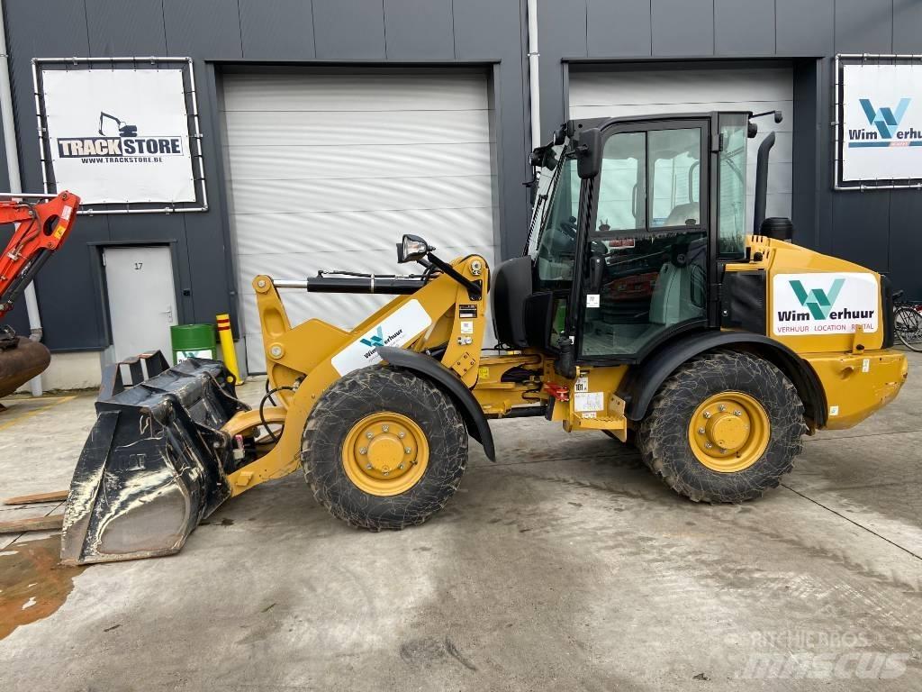 CAT 906 輪胎式裝載機