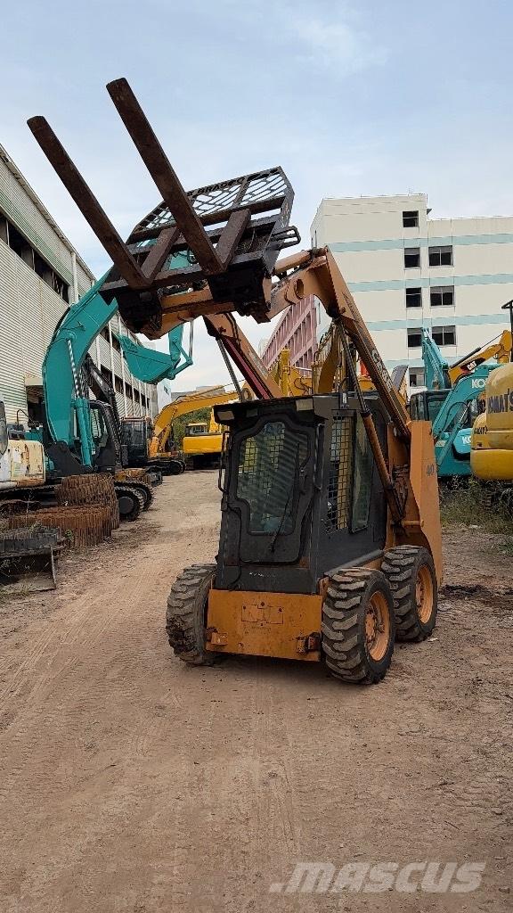 CASE 410 滑移轉向裝載機