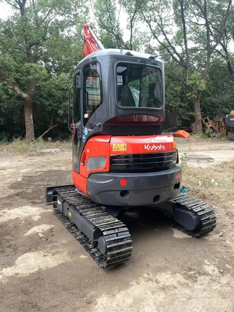 Kubota U35 小型挖土機/掘鑿機<7t(小型挖掘機)