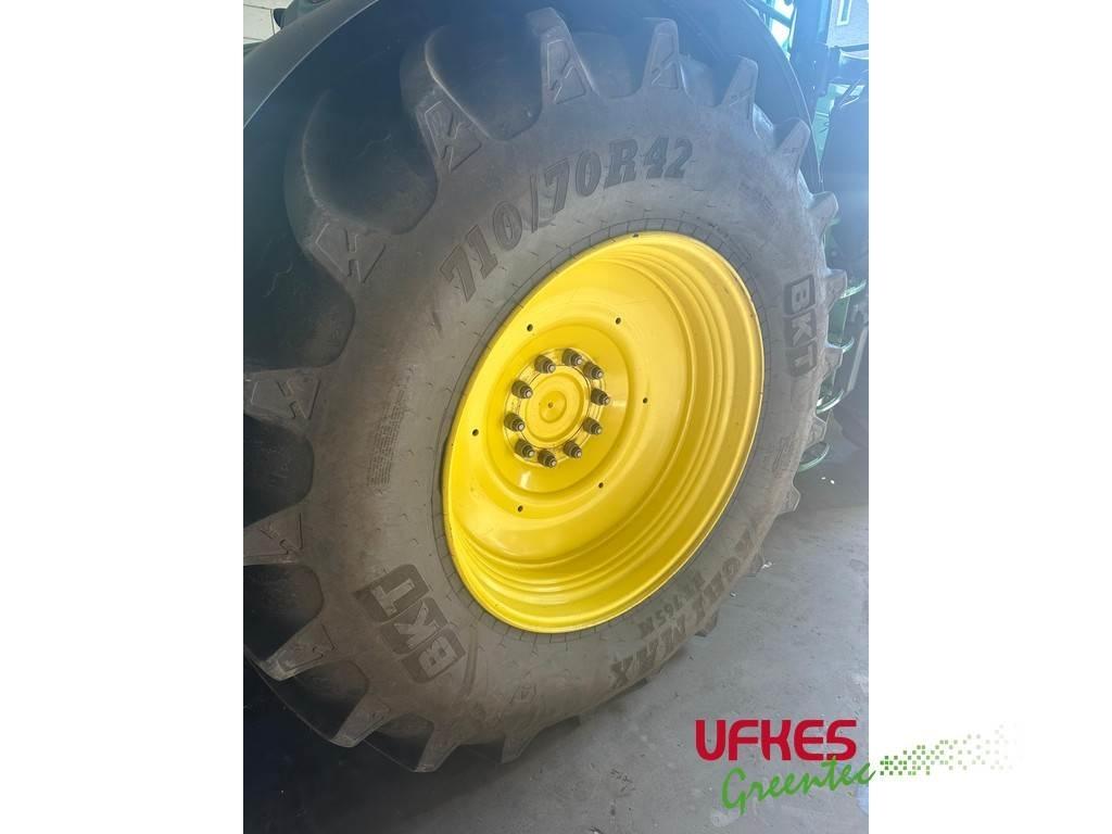 John Deere 6215 R 曳引機
