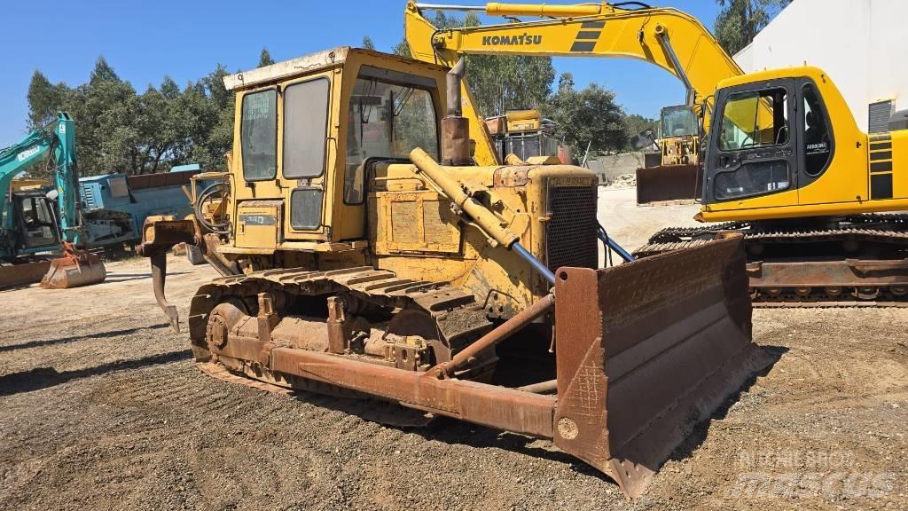 CAT D 6 D 履帶推土機