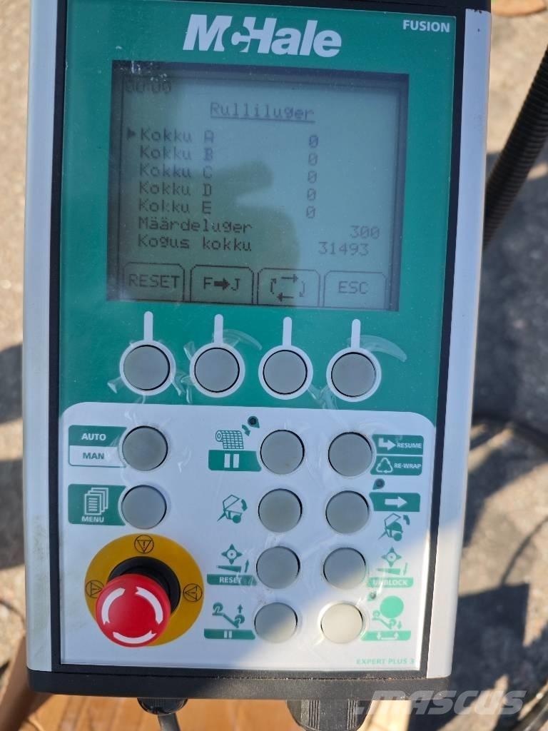 McHale Fusion 3 圓型牧草打包機