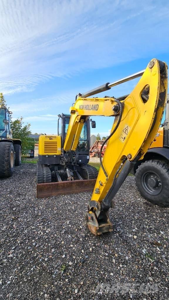New Holland E60C 小型挖土機/掘鑿機<7t(小型挖掘機)