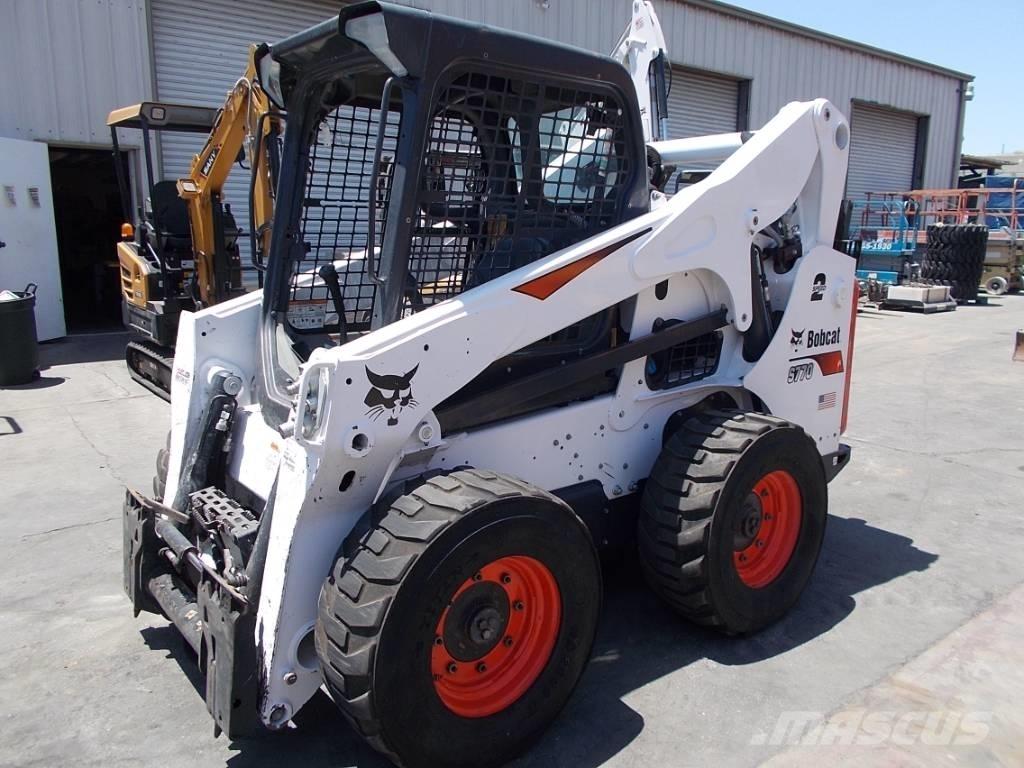 Bobcat S770 滑移轉向裝載機