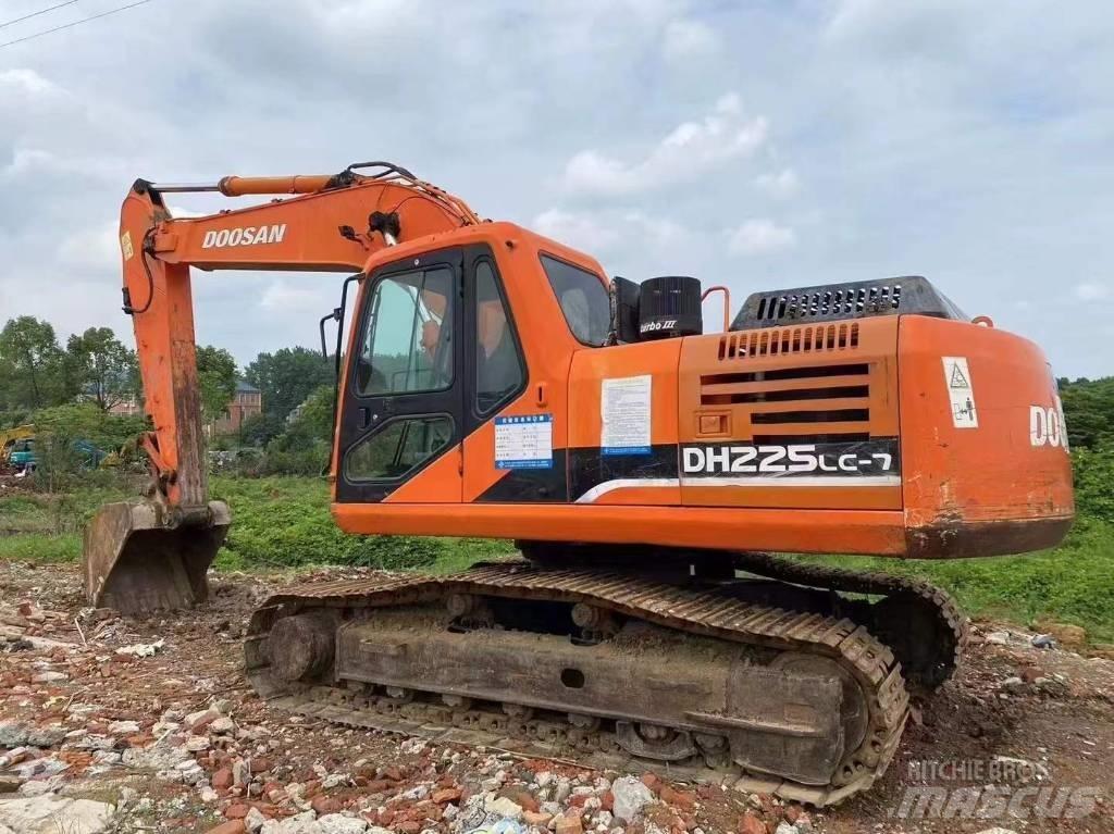 Doosan DH 225 LC-7 履帶式 挖土機/掘鑿機/挖掘機