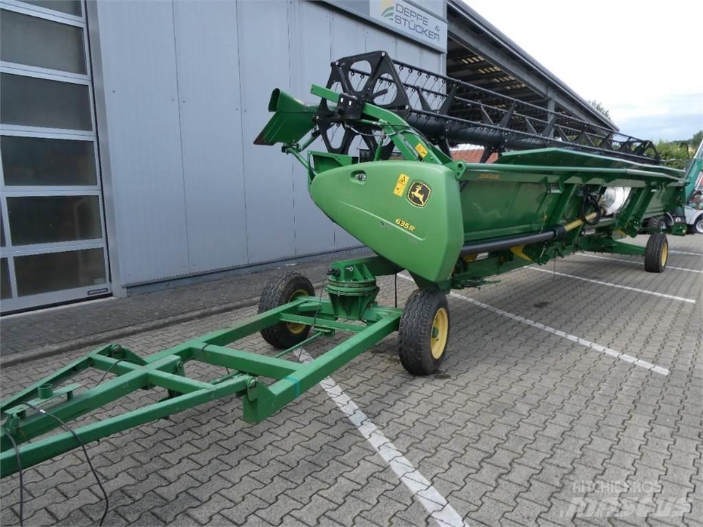 John Deere 635R 收穫機頭
