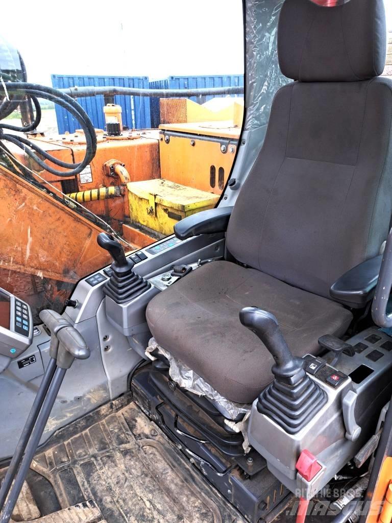 Doosan DX 140 LCR-3 收穫機