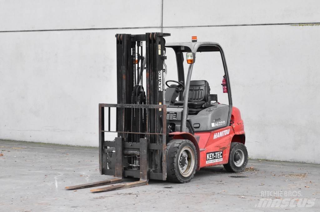 Manitou MI 30 D 柴油卡車