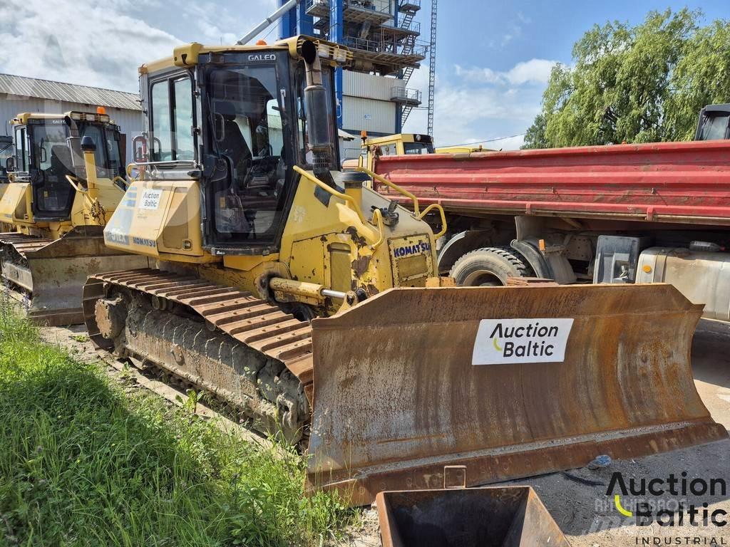 Komatsu D51 履帶推土機