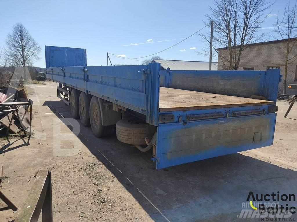Kögel SN 24 篷布半拖車