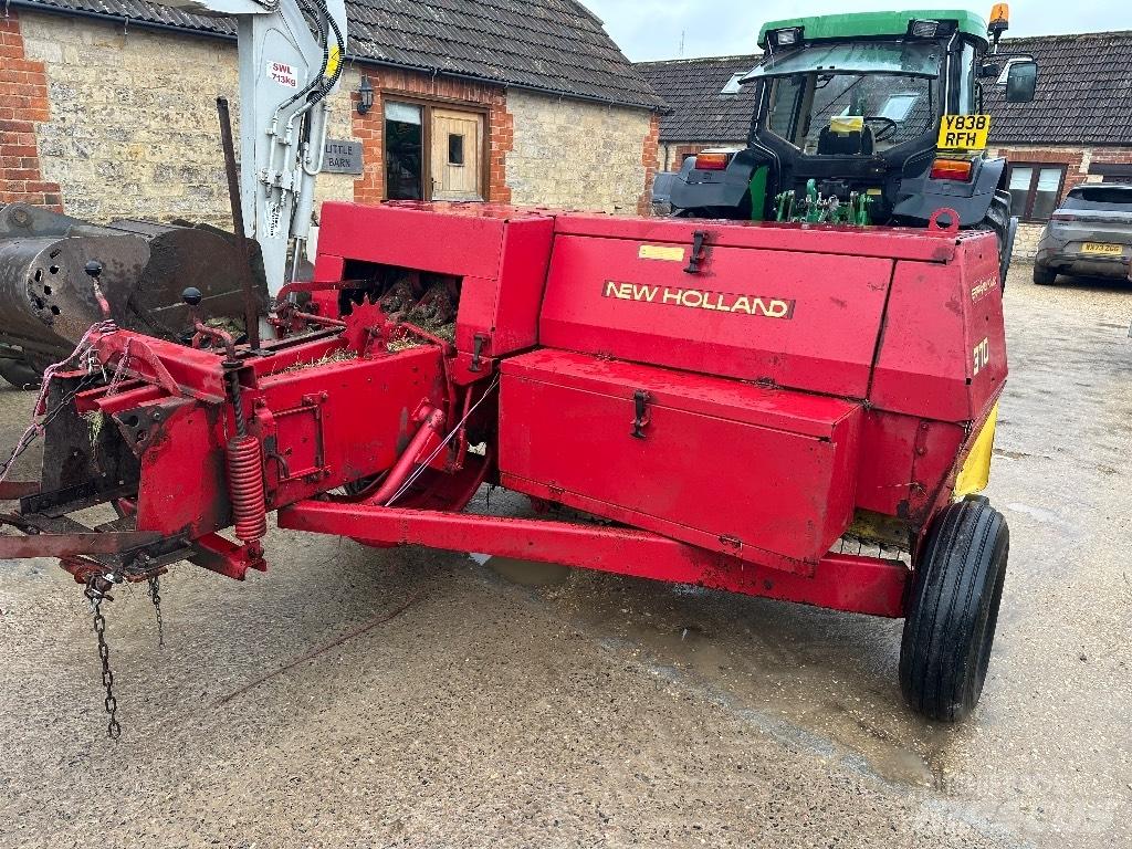New Holland 370 方形打捆機