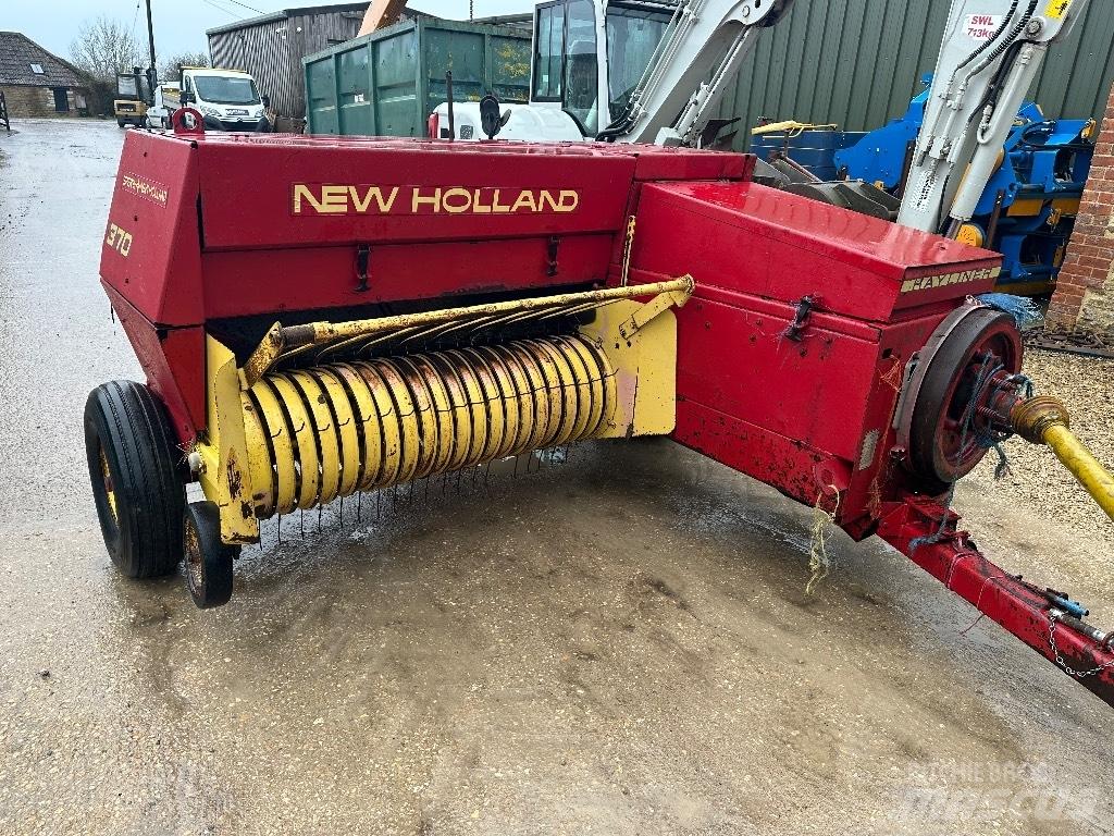 New Holland 370 方形打捆機