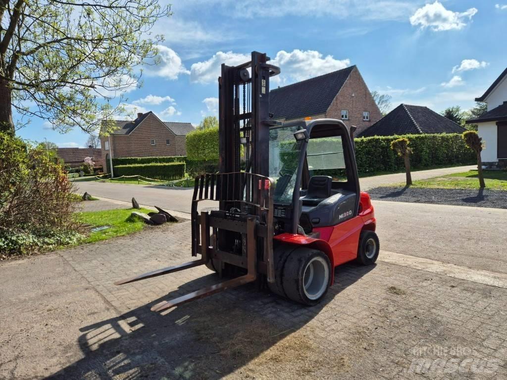 Manitou MI30D S1E3 柴油卡車
