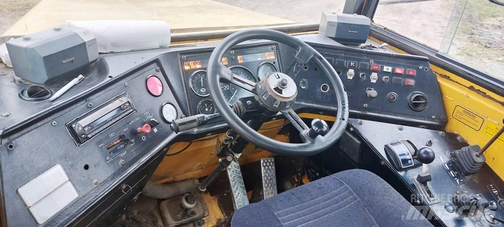 Volvo BM A 25 B 鉸接式起吊車
