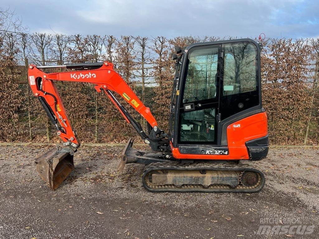 Kubota KX027-4 小型挖土機/掘鑿機<7t(小型挖掘機)