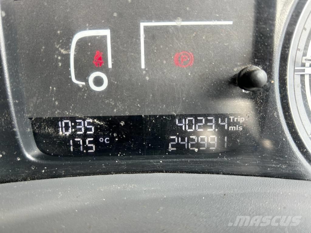 DAF CF 400 平板 / 絞盤 卡車