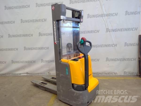 Jungheinrich EJC 112 行走控制式堆積機