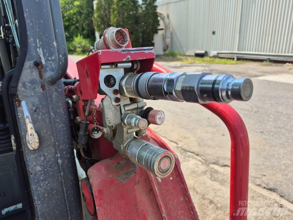 Takeuchi TL 8 滑移轉向裝載機