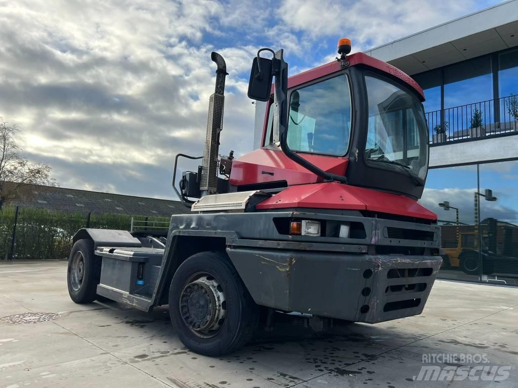 Terberg RT222 終端式曳引機