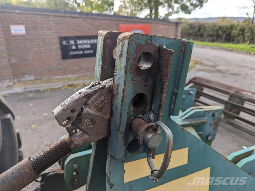 Cousins VFORM 中耕管理機