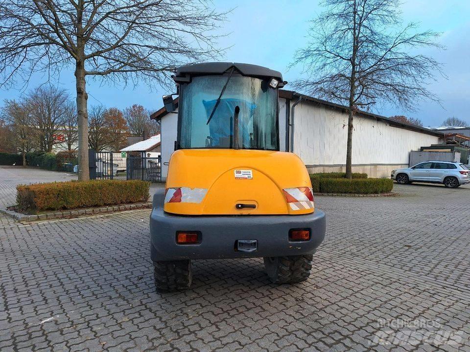 Terex Schaeff TL80 輪胎式裝載機