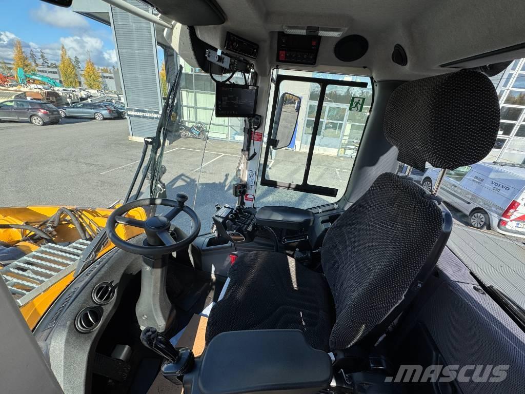 Liebherr L546 輪胎式裝載機