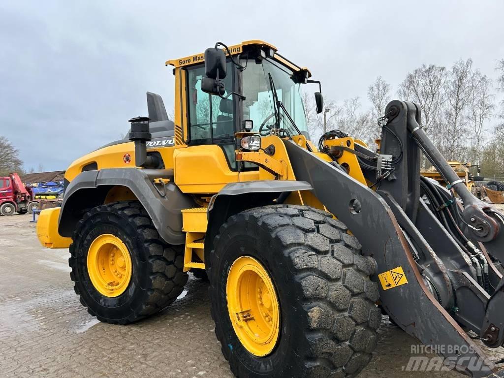 Volvo L 120 H 輪胎式裝載機